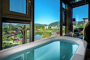 Sanya Yalong Bay