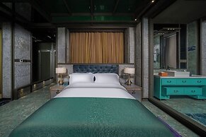 Sanya Yalong Bay