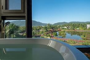 Sanya Yalong Bay