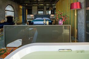 Sanya Yalong Bay