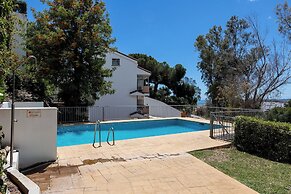 Spacious 4BR Townhouse - Rooftop Terrace