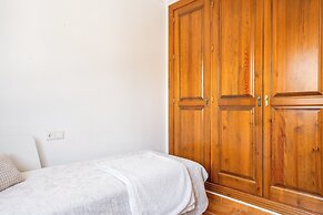 Spacious 4BR Townhouse - Rooftop Terrace