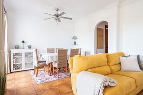 Spacious 4BR Townhouse - Rooftop Terrace