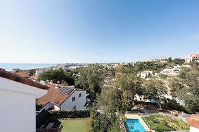 Spacious 4BR Townhouse - Rooftop Terrace