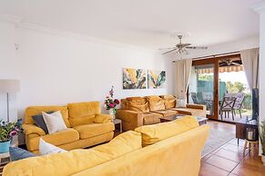 Spacious 4BR Townhouse - Rooftop Terrace