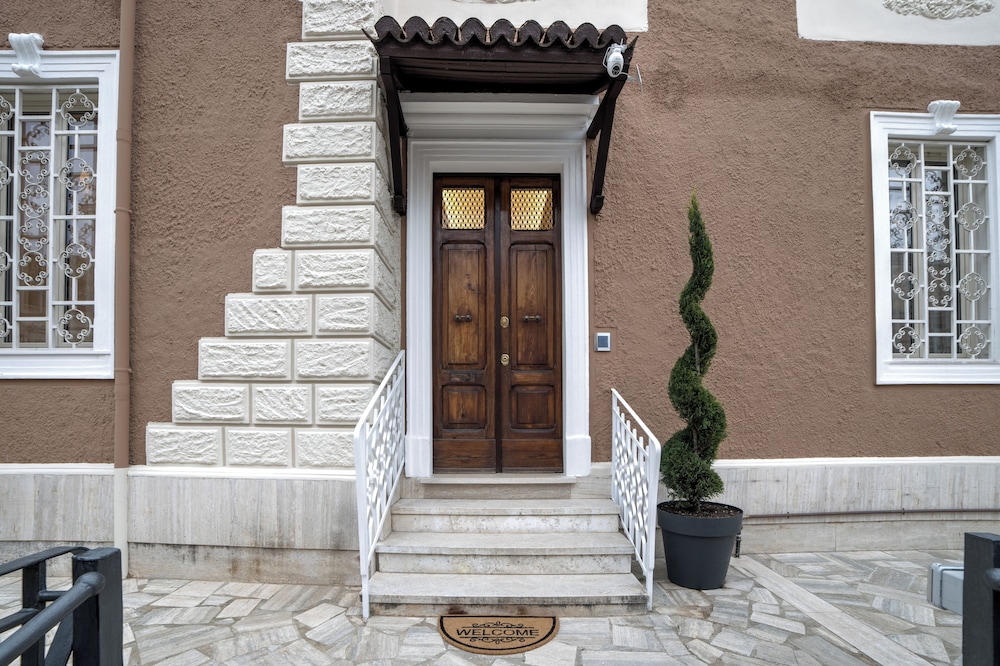 GH Villa Poerio