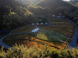 SINYE IN THE VALLEY