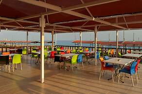 Casa Fora Beach Resort