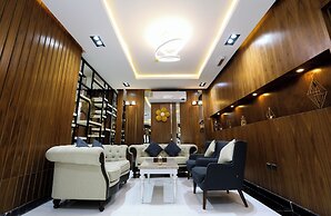 Grand Season Serviced Apartments