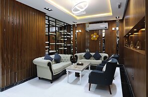 Grand Season Serviced Apartments