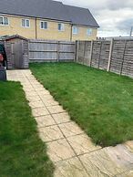 House- Sleeps 6 & Free Parking