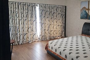 Rosastays Kutch
