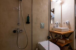 Panellinion Beachfront Suite With Private Jacuzzi