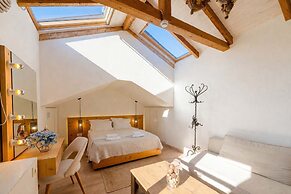 Panellinion Beachfront Suite With Private Jacuzzi