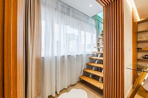 Urban Chic Apartment 1BR With Terrace View