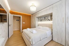 Urban Chic Apartment 1BR With Terrace View
