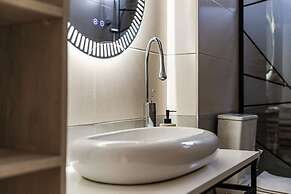 Urban Chic Apartment 1BR With Terrace View