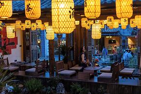 Lijiang Fog Gallery Hotel