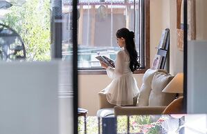 Lijiang Fog Gallery Hotel