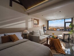 Lijiang Fog Gallery Hotel