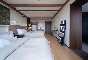 Lijiang Fog Gallery Hotel