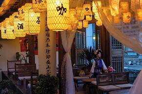 Lijiang Fog Gallery Hotel
