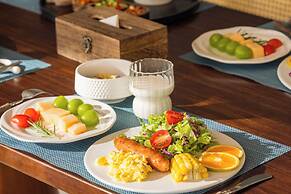 Lijiang Fog Gallery Hotel