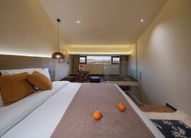Lijiang Fog Gallery Hotel