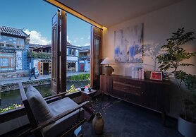 Lijiang Fog Gallery Hotel