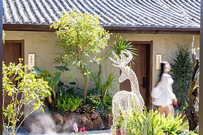 Lijiang Fog Gallery Hotel