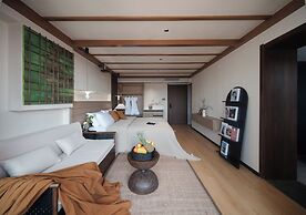 Lijiang Fog Gallery Hotel