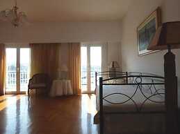 Serenity View Apartment - Marina Zeas