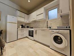 J G Luxury Apartment - Athens Town