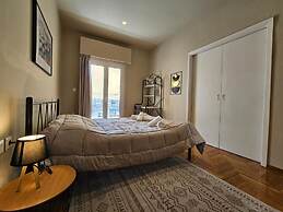 J G Luxury Apartment - Athens Town