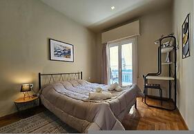 J G Luxury Apartment - Athens Town