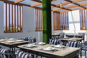 Anandam in the Himalyas By Alaya Stays