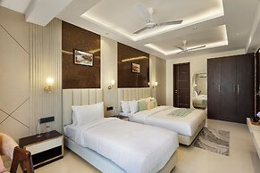 Anandam in the Himalyas By Alaya Stays