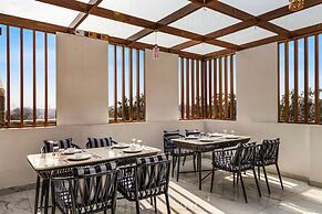 Anandam in the Himalyas By Alaya Stays