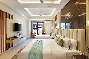 Anandam in the Himalyas By Alaya Stays