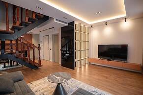 Duplex Penthouse with Jacuzzi