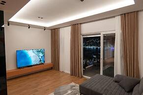 Duplex Penthouse with Jacuzzi