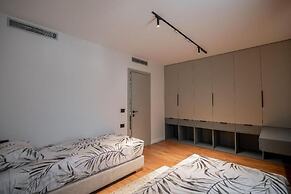 Duplex Penthouse with Jacuzzi