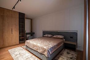 Duplex Penthouse with Jacuzzi