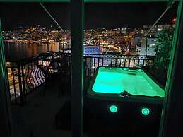 Duplex Penthouse with Jacuzzi