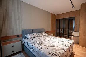Duplex Penthouse with Jacuzzi