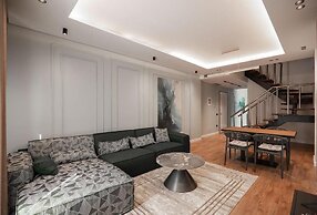 Duplex Penthouse with Jacuzzi