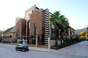 Ambassador Plaza Hotel