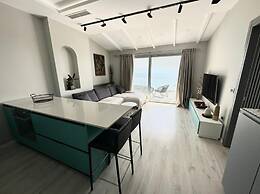 Elite Sea View Jacuzzi Penthouses