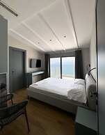 Elite Sea View Jacuzzi Penthouses