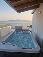 Elite Sea View Jacuzzi Penthouses